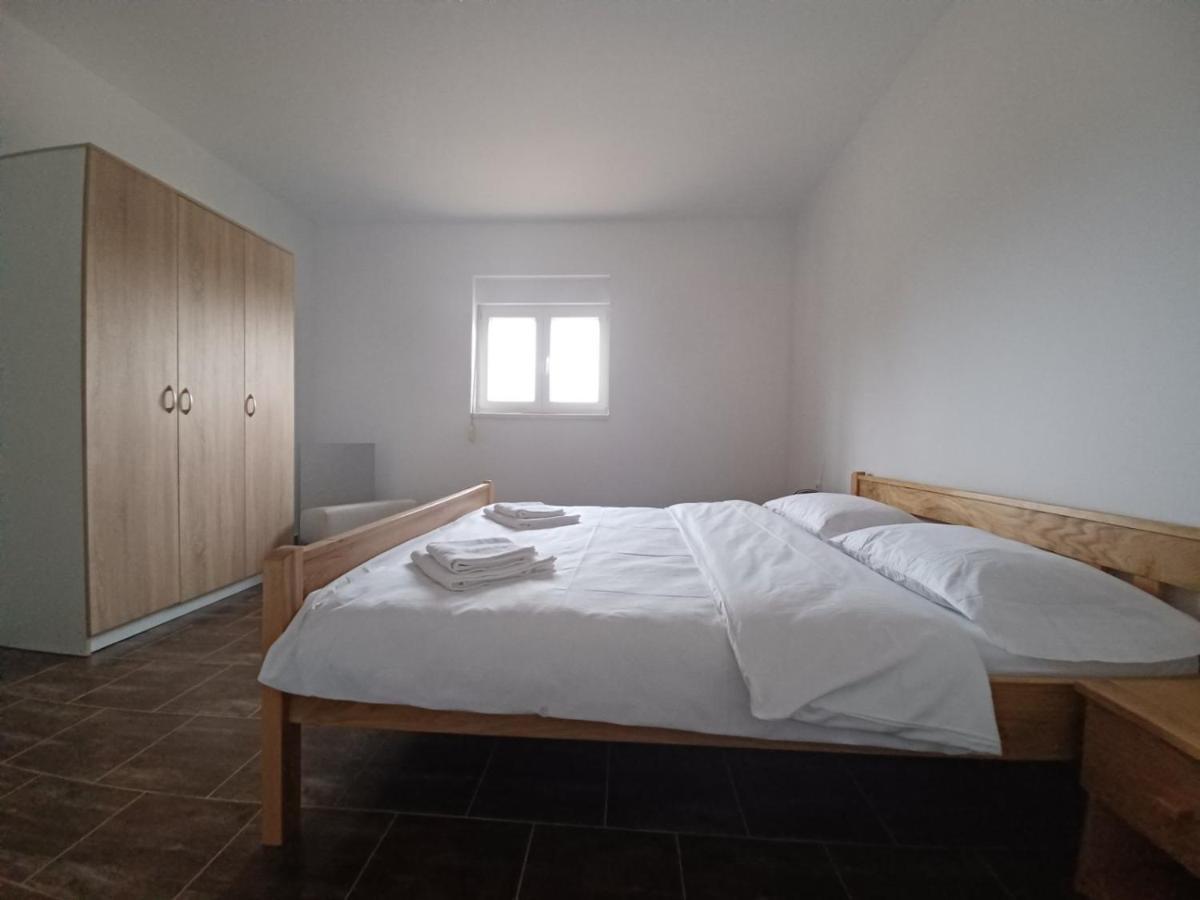 Apartman Milanko Muskovci Exterior photo